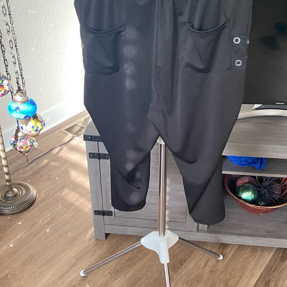 2X crop punk-ish pants with tie options on sides. Can fit 1X too! - Picture 4 of 7